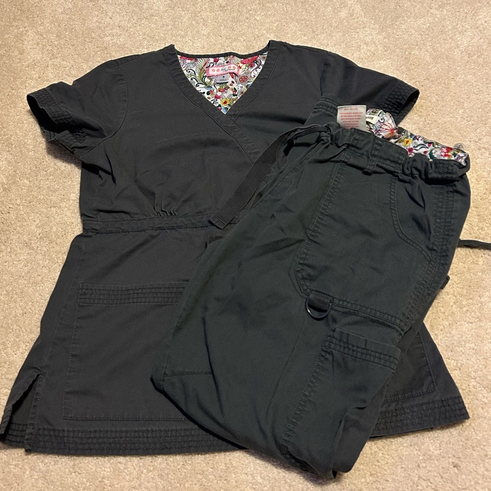 Koi Grey Scrubs Set